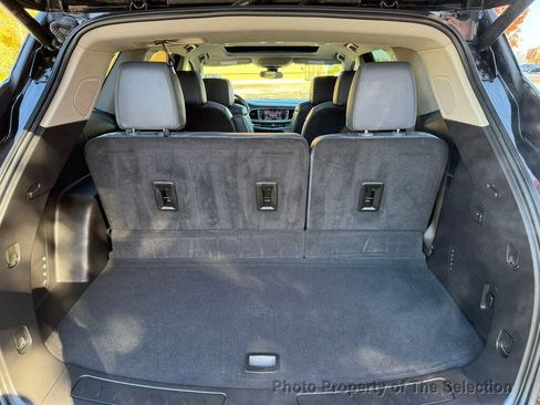 Used 2021 Buick Enclave Premium w/ Sun and Sites Package image 40