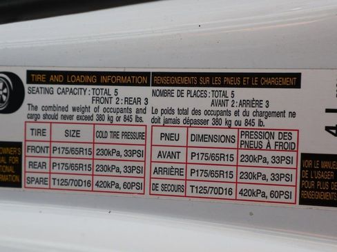 Used 2018 Toyota Yaris LE w/ Carpet Mat Package FWD image 42