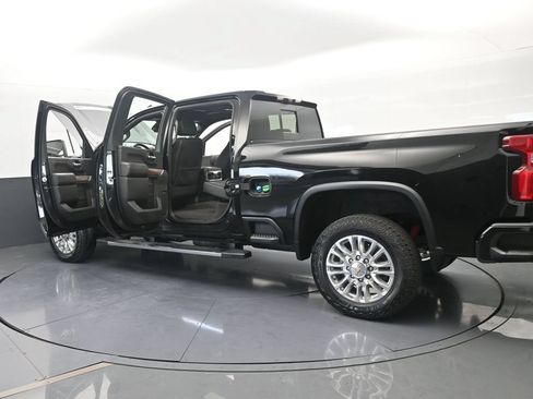 Used 2022 Chevrolet Silverado 2500 High Country w/ Z71 Off-Road Package AWD/4WD image 91