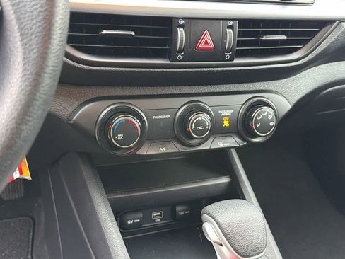 Used 2023 Kia Forte LXS w/ LXS Technology Package image 13
