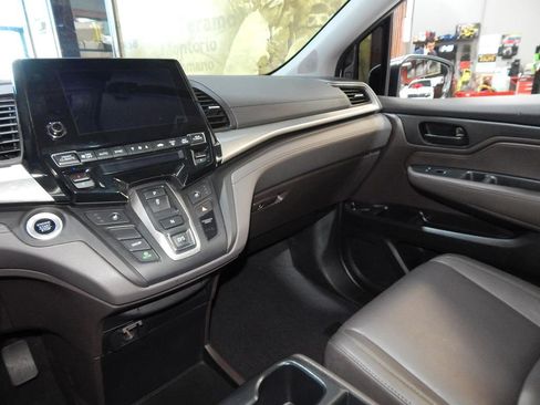 Used 2019 Honda Odyssey EX-L image 18