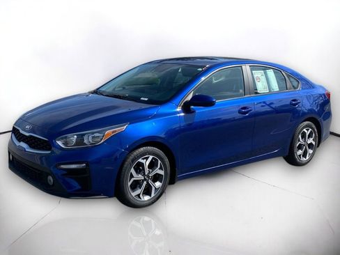 Used 2020 Kia Forte LXS image 2