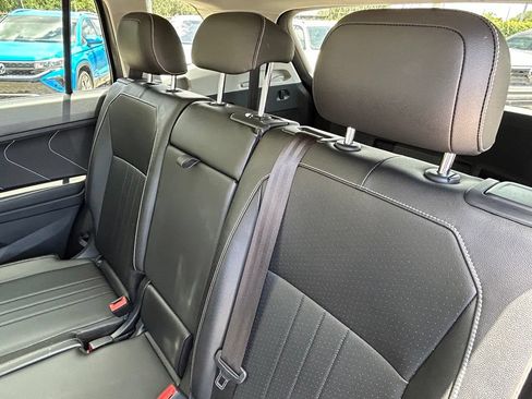 Used 2024 Volkswagen Tiguan SE FWD image 48