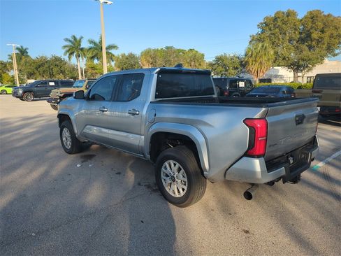 Used 2025 Toyota Tacoma SR5 image 8