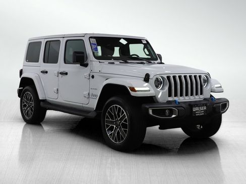 Used 2023 Jeep Wrangler Unlimited Sahara w/ Cold Weather Group image 7