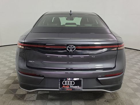 Used 2023 Toyota Crown AWD/4WD image 6