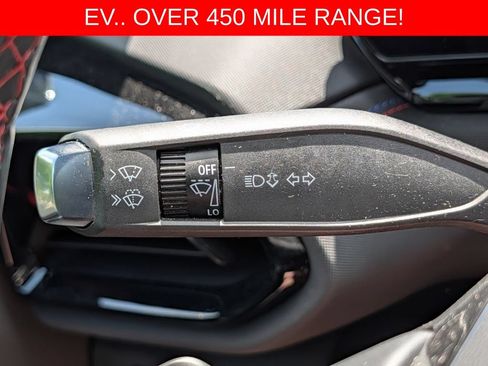 Used 2025 Chevrolet Silverado EV RST AWD/4WD image 44