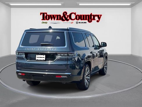 Certified 2025 Jeep Grand Wagoneer 4WD image 5
