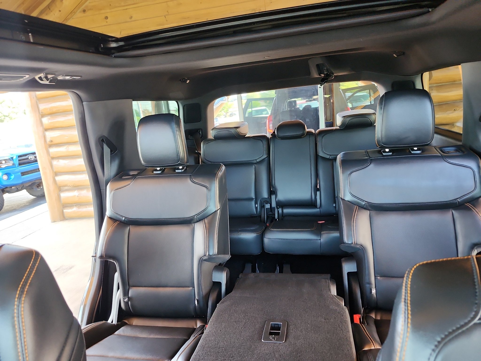 Used 2025 Ford Expedition Tremor AWD/4WD image 10