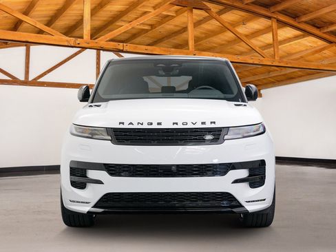 Used 2025 Land Rover Range Rover Sport Dynamic SE image 8