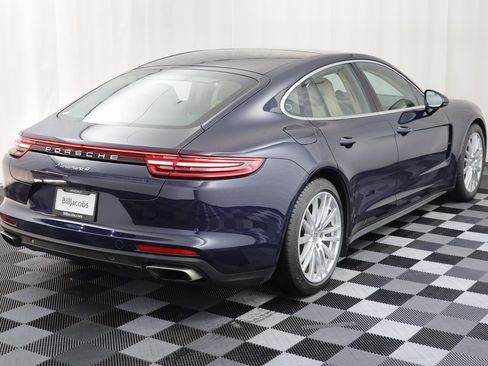 Used 2018 Porsche Panamera 4 image 20