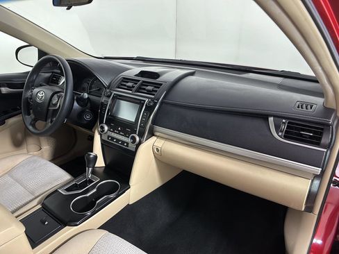 Used 2012 Toyota Camry LE FWD image 20