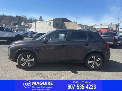 Used 2020 Mitsubishi Outlander Sport AWD image 3