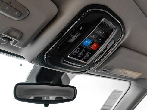 Used 2023 Jeep Grand Cherokee L Limited AWD/4WD image 34