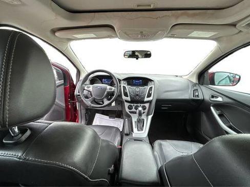 Used 2014 Ford Focus SE w/ Equipment Group 201A FWD image 22
