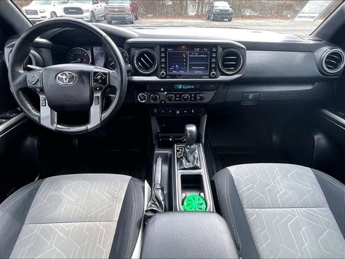 Used 2021 Toyota Tacoma TRD Off-Road w/ Technology Package image 14