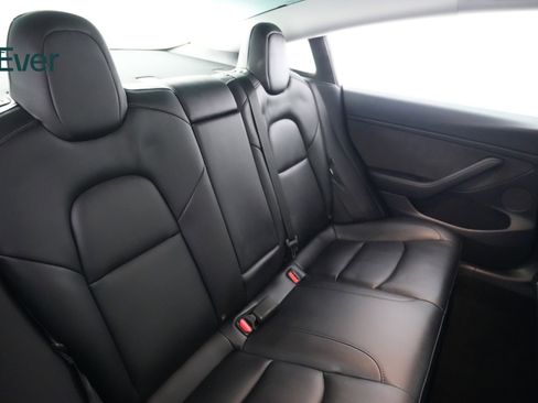 Used 2022 Tesla Model 3 RWD image 5