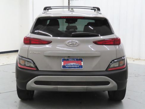 Used 2023 Hyundai Kona SEL FWD image 4