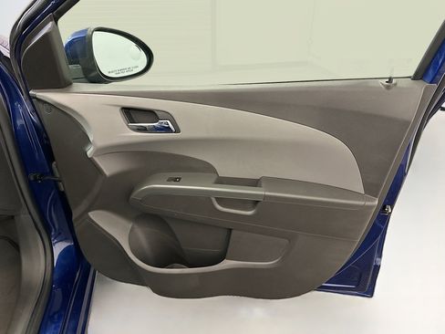 Used 2014 Chevrolet Sonic LT image 31