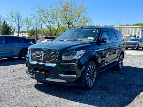 Used 2021 Lincoln Navigator Reserve AWD/4WD image 3