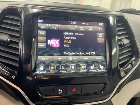 Used 2019 Jeep Cherokee Limited AWD/4WD image 14