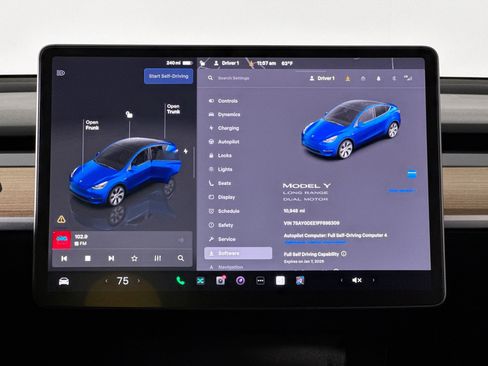 Used 2023 Tesla Model Y Long Range image 45