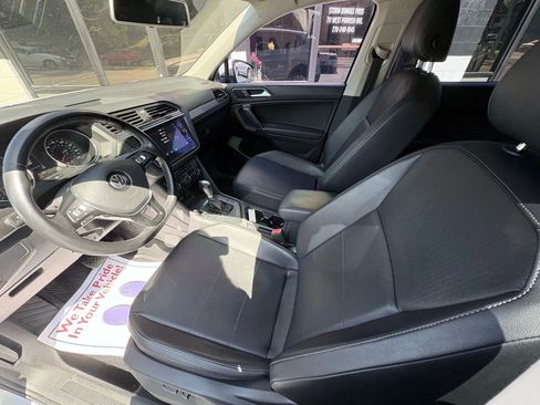 Used 2018 Volkswagen Tiguan SE image 12