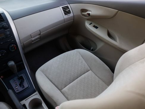 Used 2009 Toyota Corolla S image 22