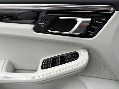 New 2026 Porsche Macan AWD/4WD image 12