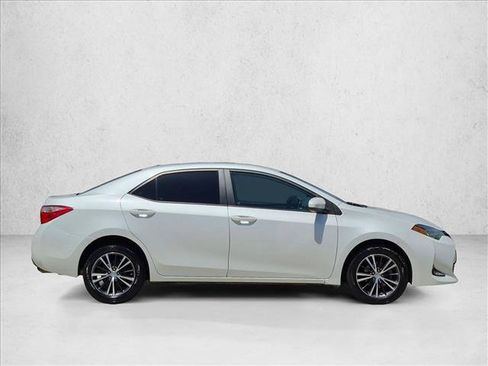 Used 2017 Toyota Corolla LE w/ LE Premium Package FWD image 4