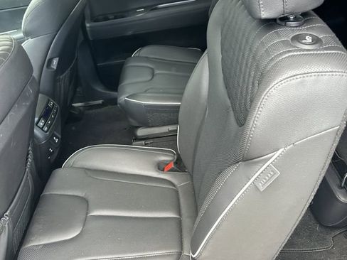 Used 2023 Hyundai Palisade Limited AWD/4WD image 13