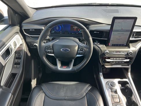 Used 2020 Ford Explorer ST w/ ST Street Pack image 22