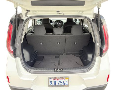 Used 2024 Kia Soul LX w/ Option Group 015 image 17
