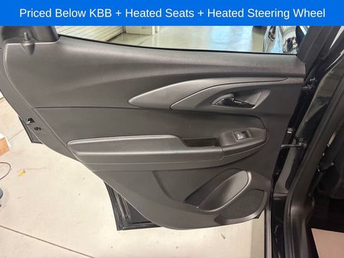 Used 2023 Chevrolet TrailBlazer RS FWD image 13