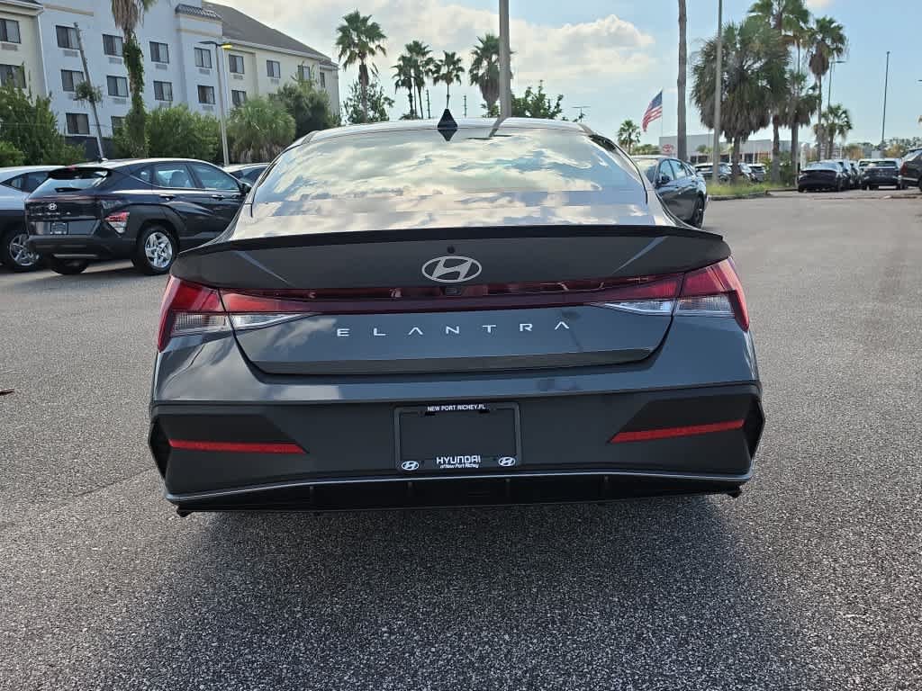 New 2026 Hyundai Elantra SEL Sport FWD image 6