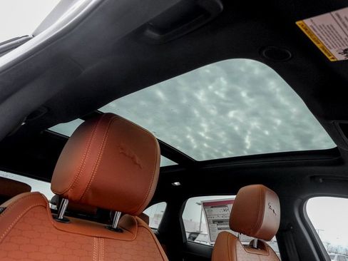New 2026 Jaguar F-PACE R-Dynamic S AWD/4WD image 22