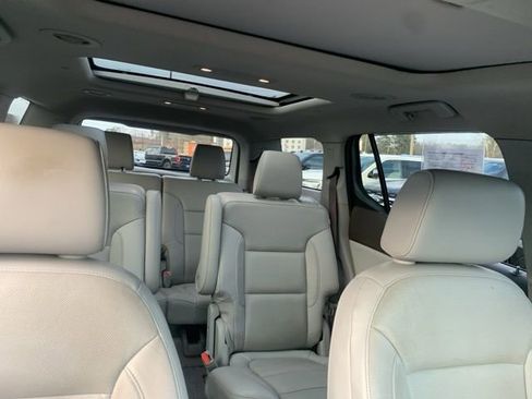 Used 2018 GMC Acadia SLT image 26