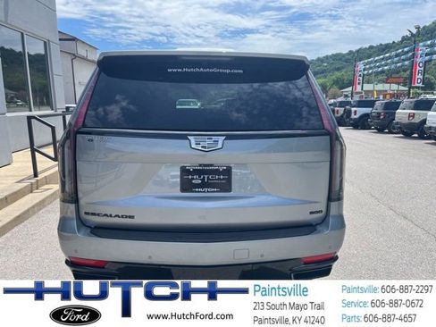 Used 2024 Cadillac Escalade Sport Platinum w/ LPO, ONYX Package AWD/4WD image 4