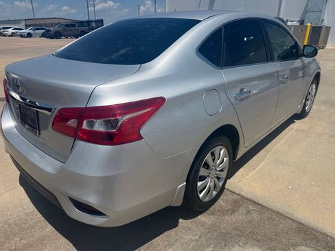 Used 2018 Nissan Sentra S FWD image 5