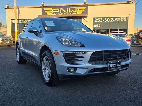 Used 2018 Porsche Macan AWD/4WD image 4