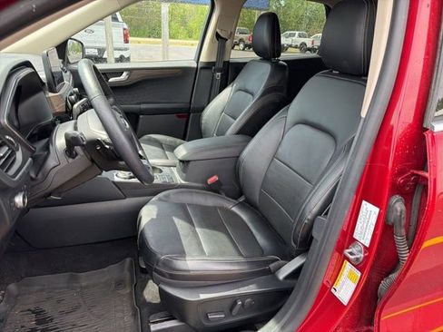 Used 2020 Ford Escape Titanium AWD/4WD image 9