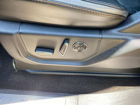 Used 2020 Ford F150 Platinum w/ Equipment Group 701A Luxury AWD/4WD image 16
