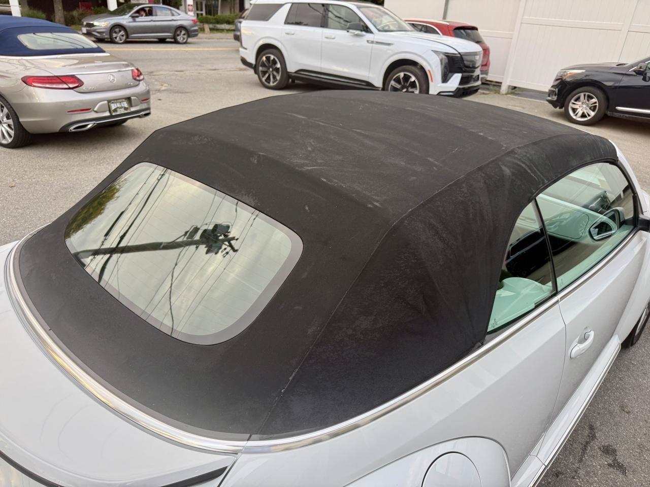 Used 2019 Volkswagen Beetle 2.0T SE FWD image 18