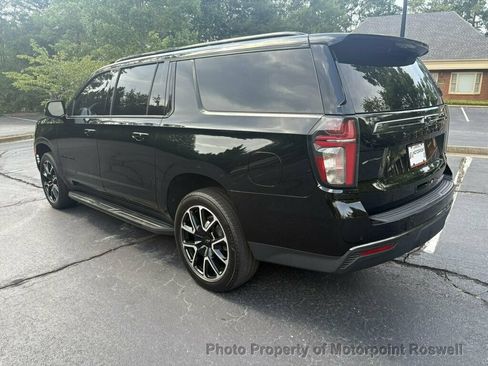 Used 2022 Chevrolet Suburban RST w/ Luxury Package RWD image 7