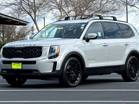 Used 2021 Kia Telluride SX w/ SX Prestige Package image 16