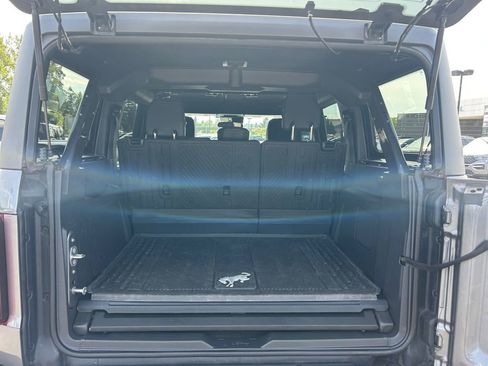Used 2024 Ford Bronco Black Diamond w/ Sasquatch Package AWD/4WD image 23
