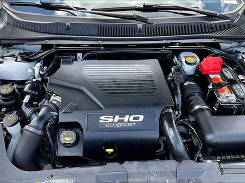 Used 2018 Ford Taurus SHO w/ Driver Assist Package AWD/4WD image 32