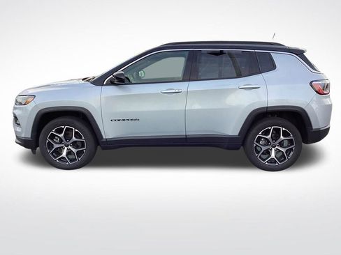 Used 2025 Jeep Compass Limited AWD/4WD image 6