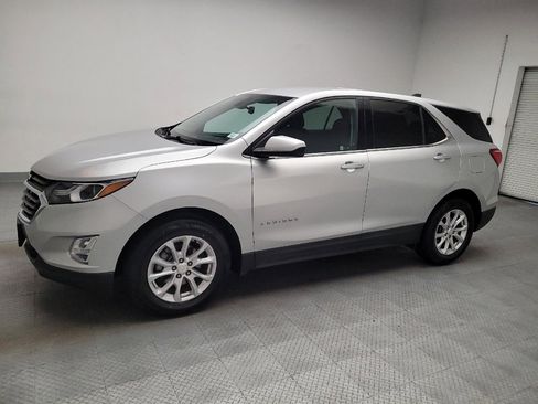 Used 2020 Chevrolet Equinox LT FWD image 2
