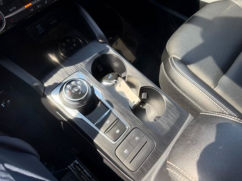 Used 2022 Ford Escape SEL AWD/4WD image 16